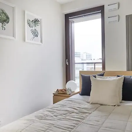 P&o Serviced Siedmiogrodzka Iii Apartman