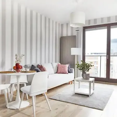 P&o Serviced Siedmiogrodzka Iii Apartman *