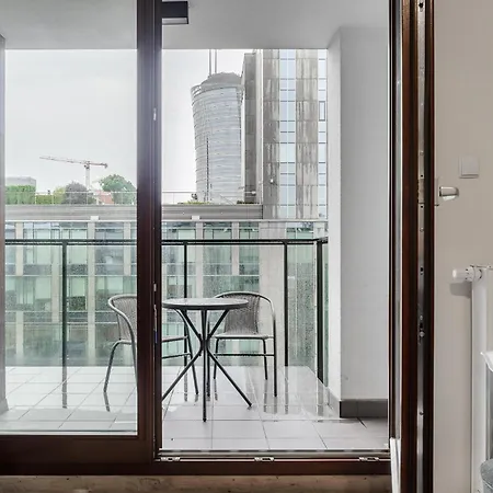 P&o Serviced Siedmiogrodzka Iii Apartman